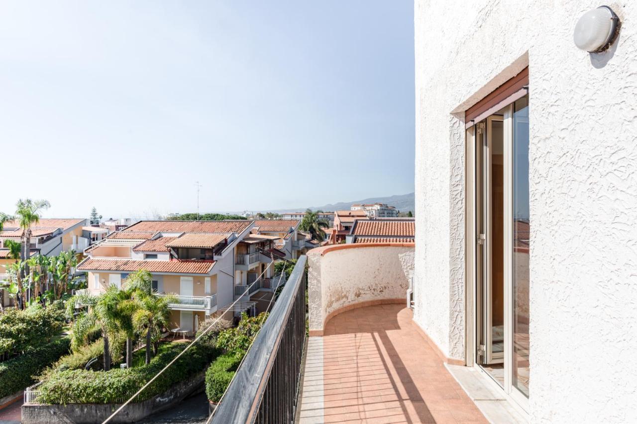 Giardini Naxos Apartment With Terrace Near The Sea Exterior photo